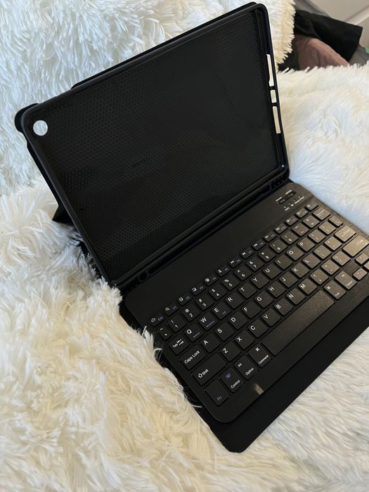 Etui z klawiatura iPad 10.2 nowy czarny case do ipada folia ochronna