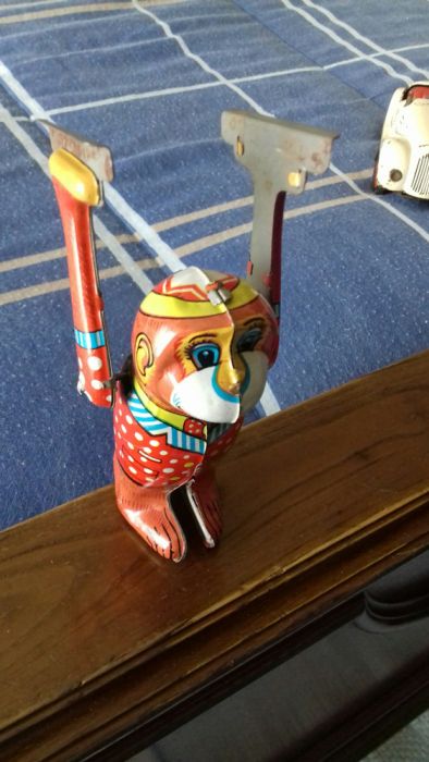 Miniatura Macaco de corda Metal antigo Corda