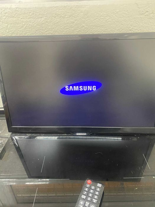 TV SAMSUNG 22” FULL HD — 30 € (URGENTE)