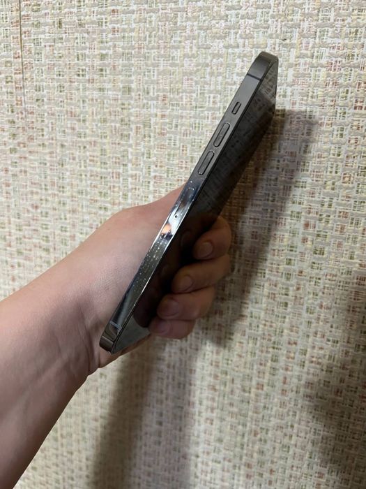 iPhone 13 pro max з дефектом