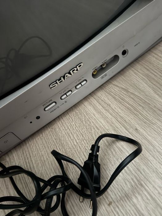 Телевізор sharp 14D2-S