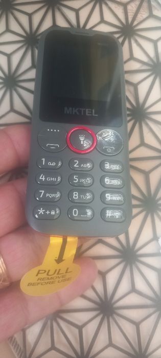 2 telemoveis Novos 25€ cada