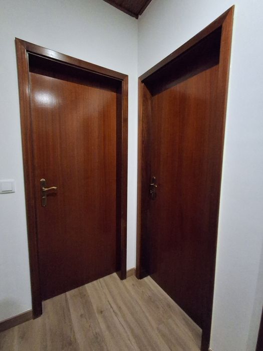 Portas de interior em madeira 4uni