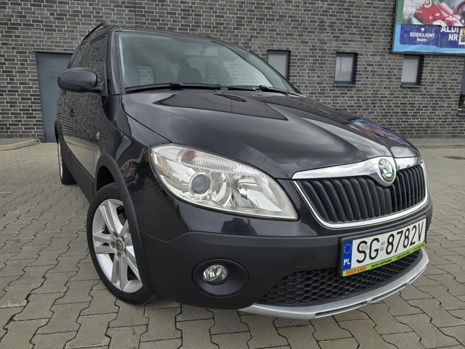 Skoda Roomster 1.6 90KM SCOUT Rej.PL PL AluR16+Panorama+Navi+Parktronic BEZWYPADKOWA!