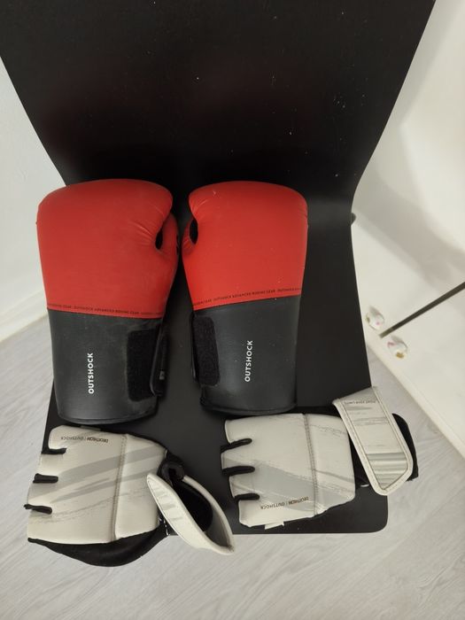 Saco de box, suporte e 2 pares de luvas