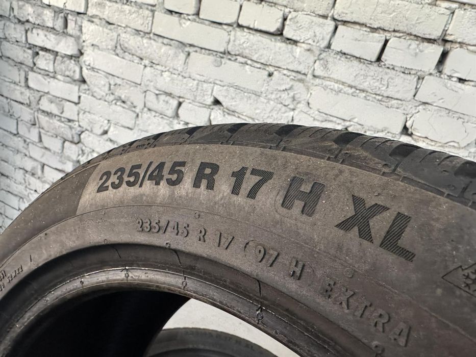 Зимові шини CONTINENTAL 235/45 r17