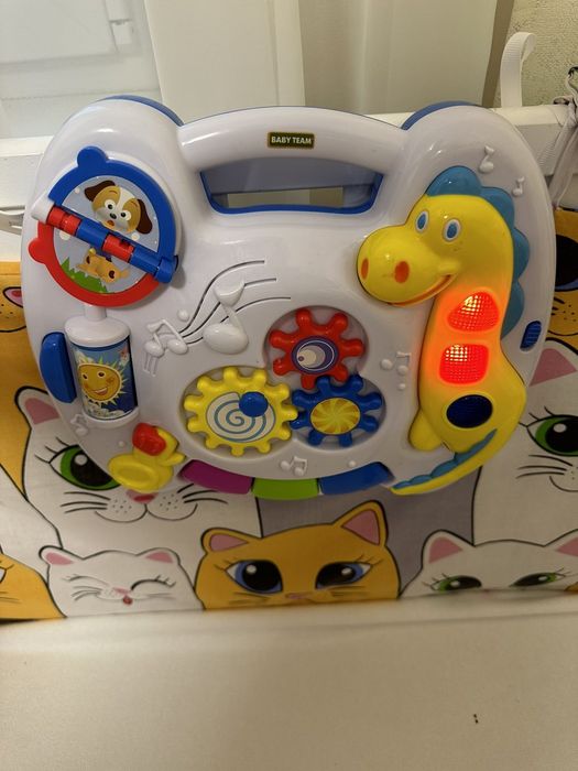 Музыкальная игрушка малышу
