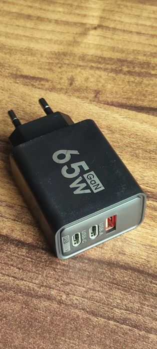 Блок живлення 65W Quick Charge 1 USB + 2 Type-C