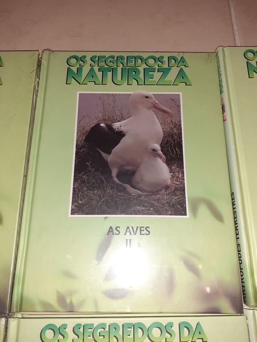 Conjunto de 8 livros os segredos da natureza.