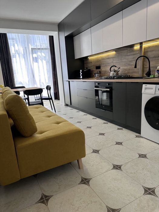 Подобово.  Височана 18. Центр. Парковка