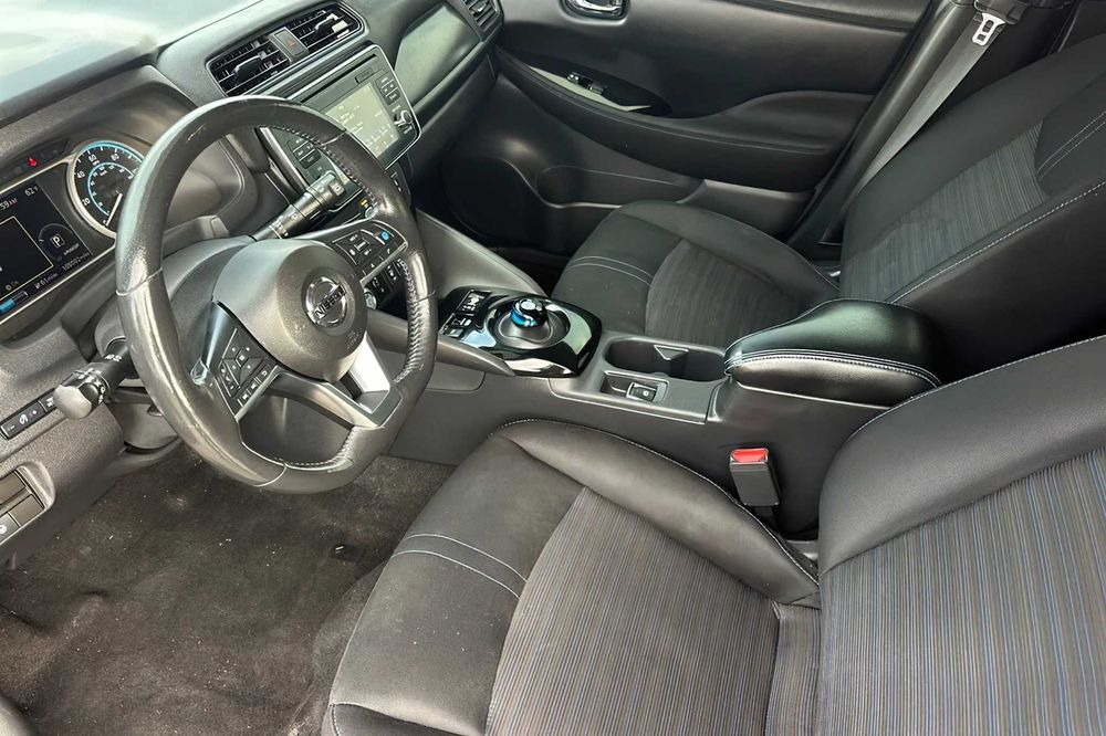 Nissan LEAF SL      2018