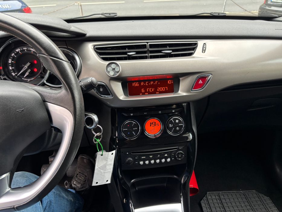 DS 3 PureTech 82 Connected Chic
