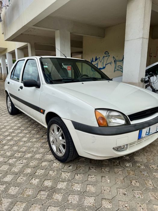 Ford Fiesta MK4 2001