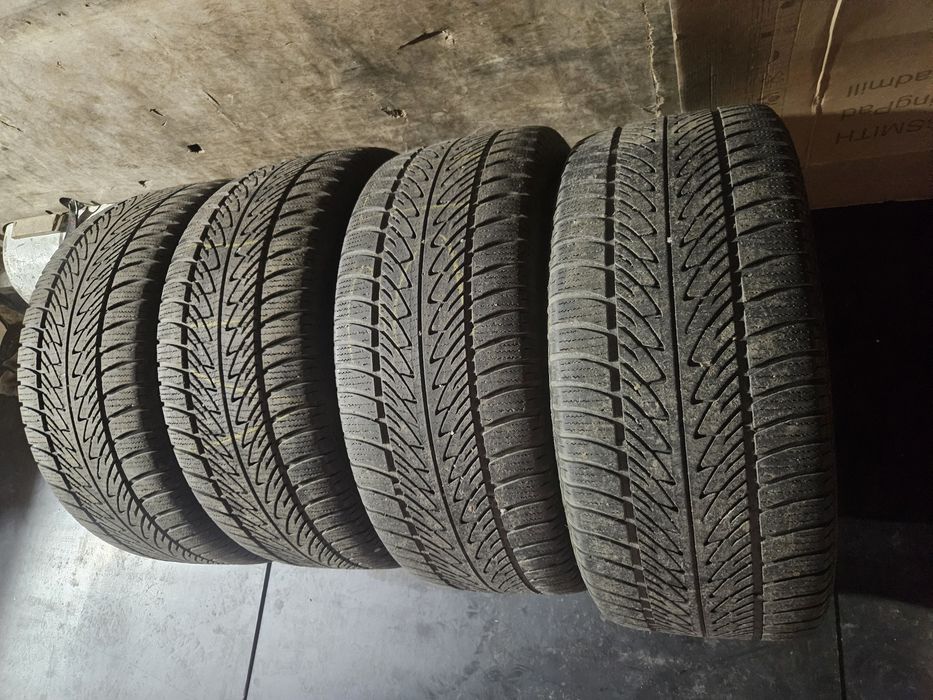 285 45 R20 24р.шини Goodyear
