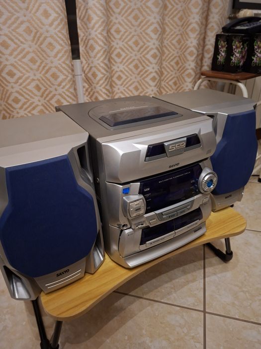 Aparelhagem Sanyo DC-S 700 (ler anúncio)