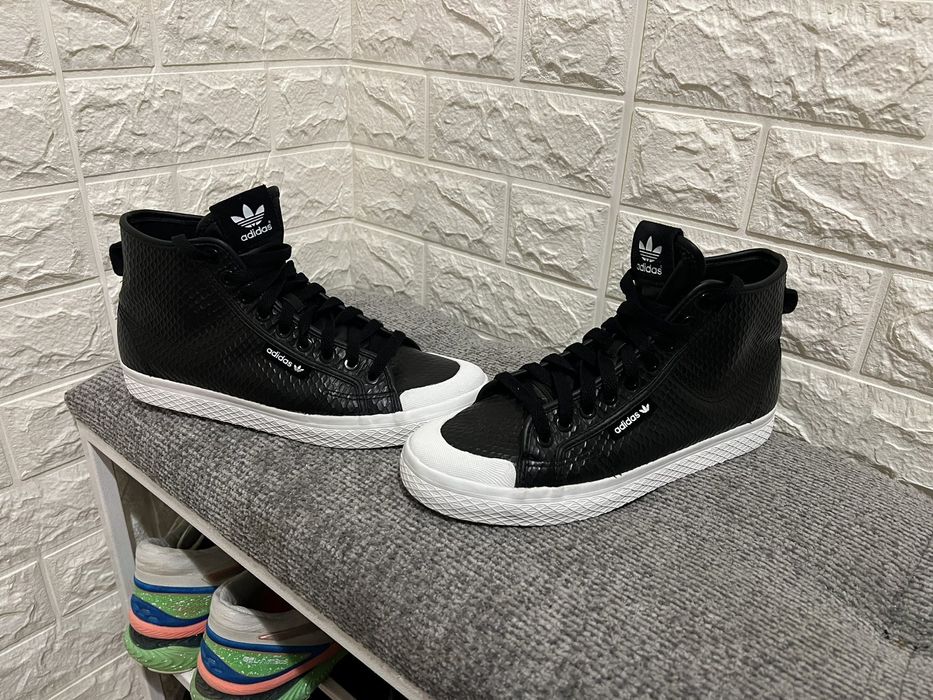 Кеди adidas кросівки