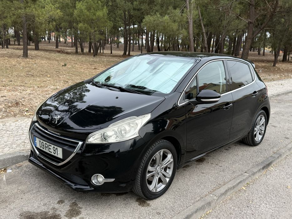 Peugeot 208 1.4 HDI Allure 68cv  excelente estado
