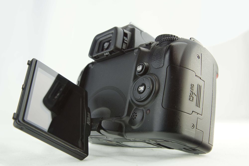 Aparat NIKON D5000 12.3Mpx Body 8.927 zdjęć BOX + 16GB # Gwarancja FV