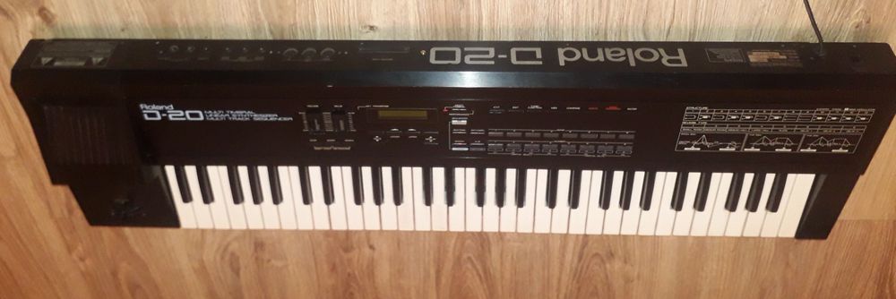 Syntezator Roland D-20 , sprawny + 2x karta.