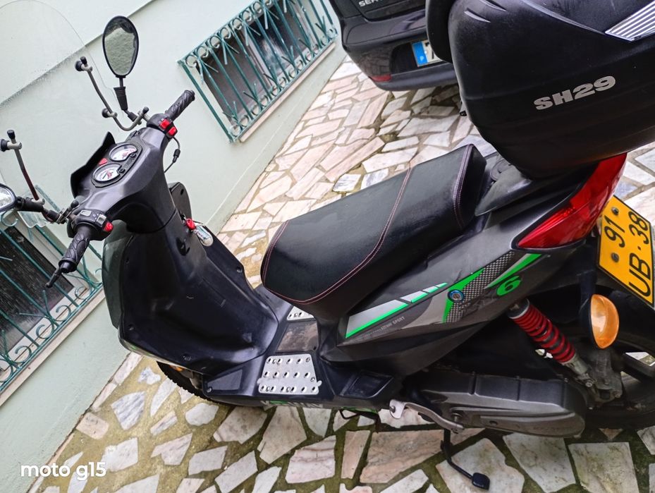 KEEWAY Scooter 50cc muito boa