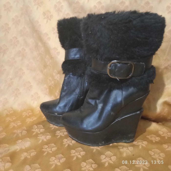 Продам зимние и осенне-весенние ботинки