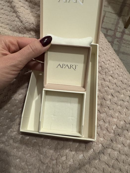 Pudełka Apart na biżuterię na prezent i poduszka