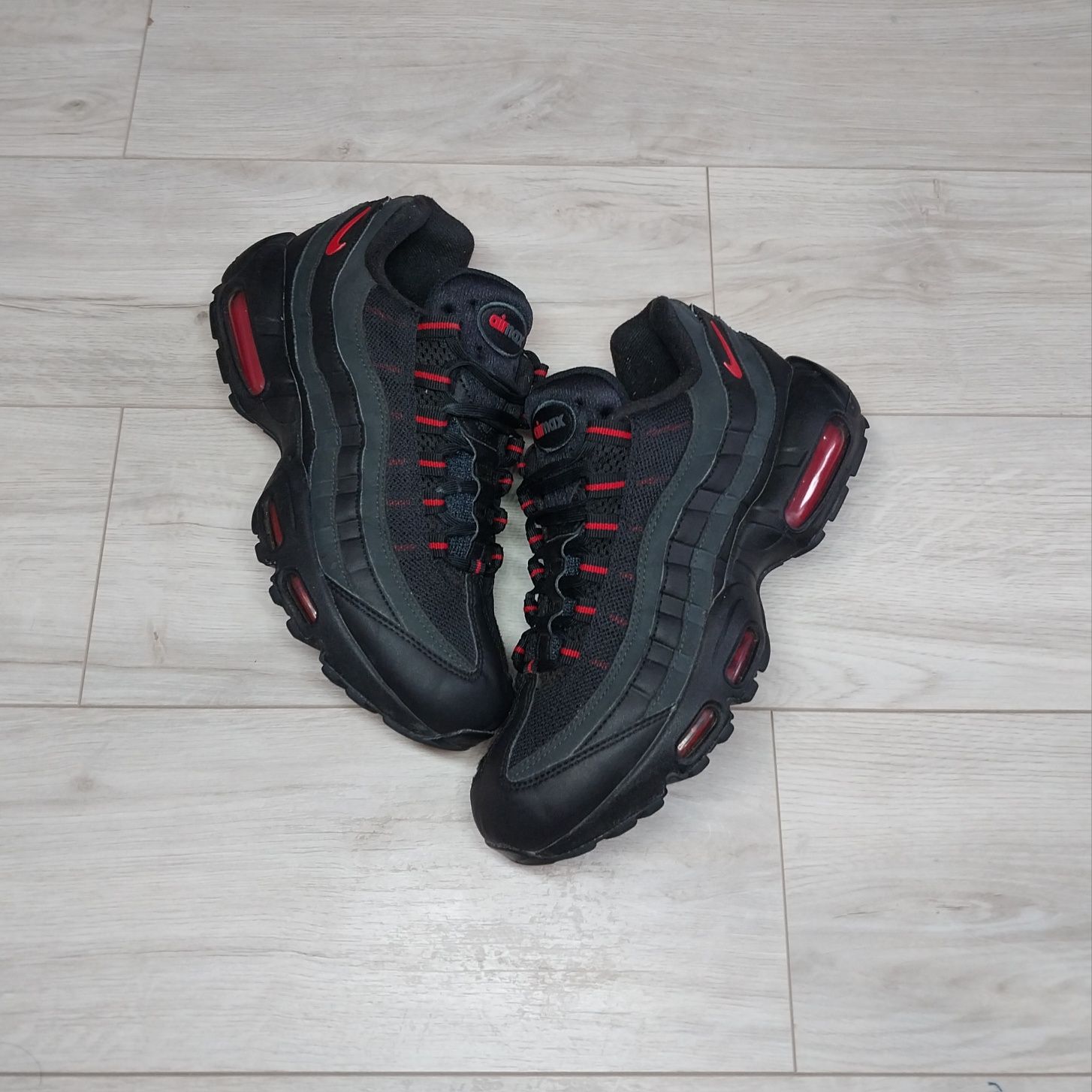 Nike air max 95 Bred 2 899 Olx