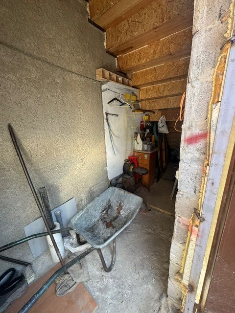 Продаж комерційного приміщення 373 м² + бункер 25 м² під СТО, автосервіс, виробництво або склад у Броварах.