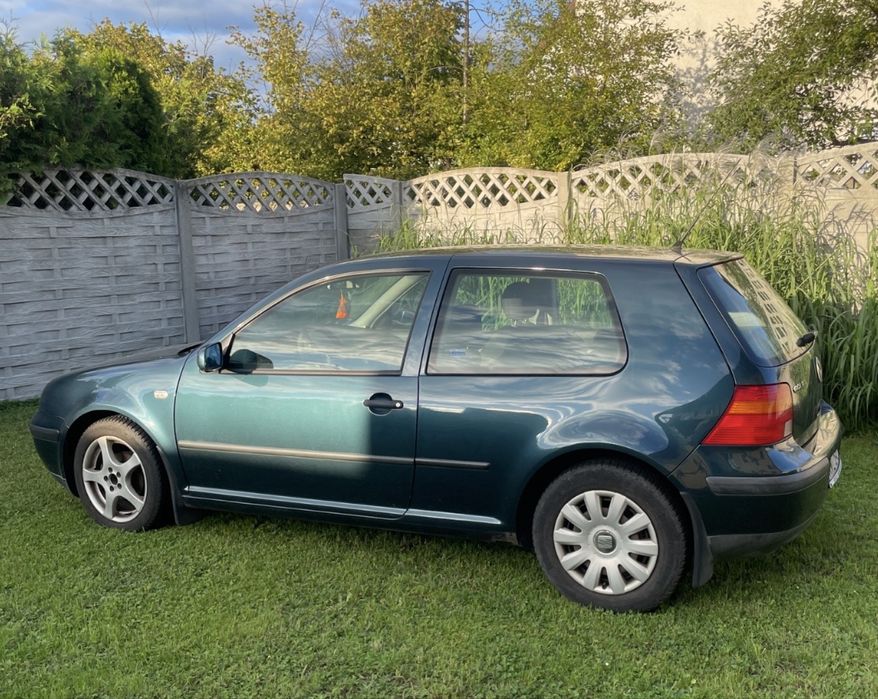 Golf 4 IV 2001 rok 1.6 benzyna +LPG trzydrzwiowy