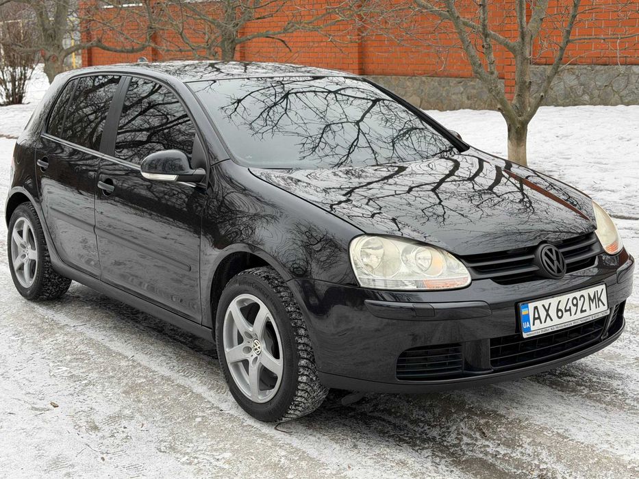 Продам  хорошего Фольксвагена Гольф-5