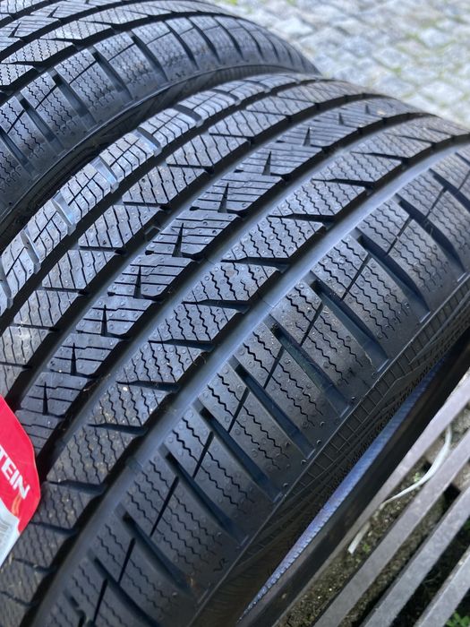 Pneus 245/35/20 Vredestein Quatrac Pro (NOVO)