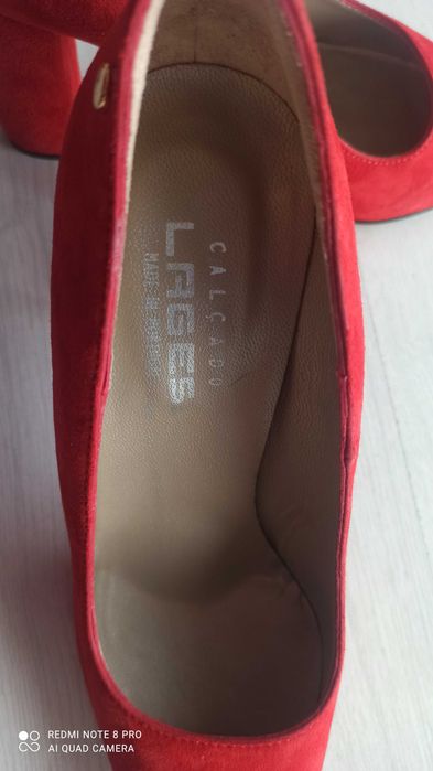 Vendo stiletto novo tamanho 41