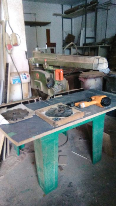 Máquina de corte radial