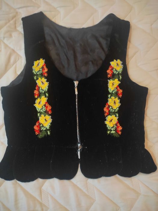 Сучасна горсетка (камізелька)