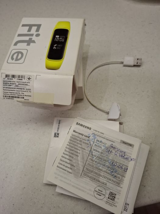Фітнес-трекер Samsung SM-R375