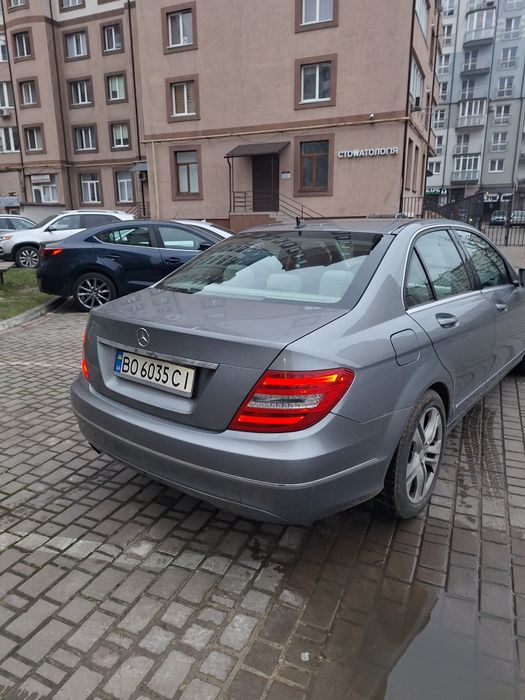 Продам мерседес204