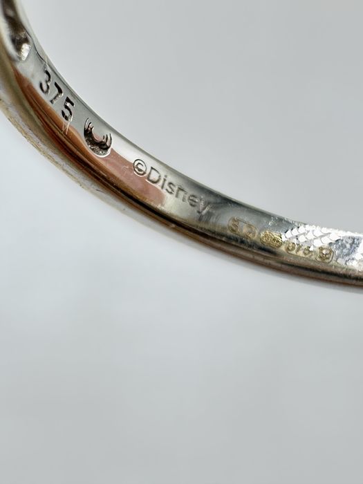 Złoty pierścionek Disney z diamentami 0,20ct