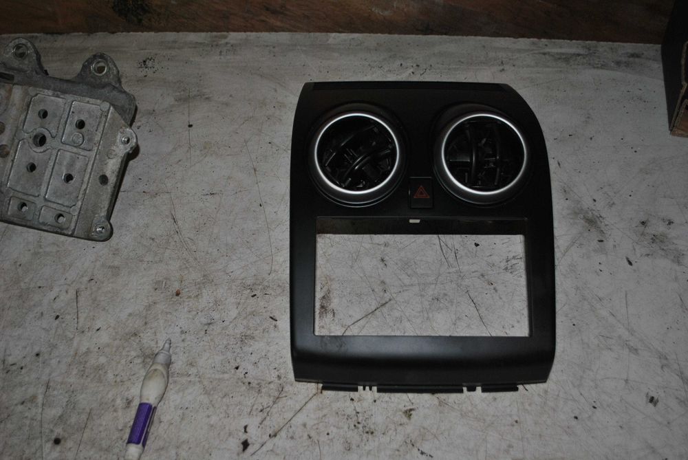 Panel środkowy Nissan Qashqai j10 lift