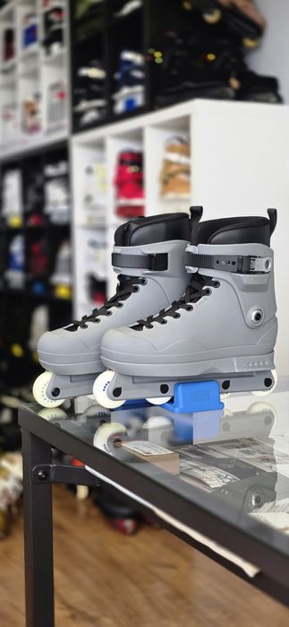 Rolki agresywne Them 909 v4 new szare Medium