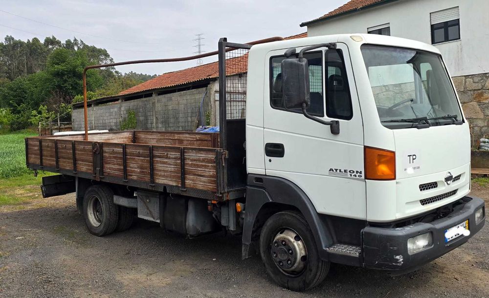Nissan Atleon Bom Estado