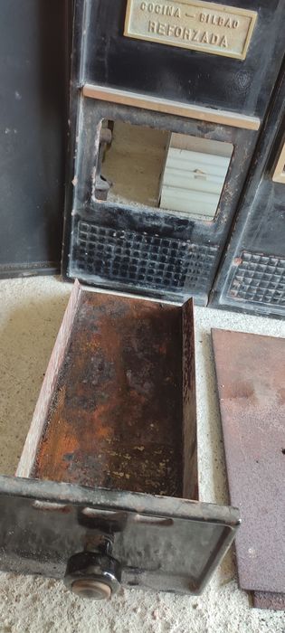 Fogão a lenha de obra