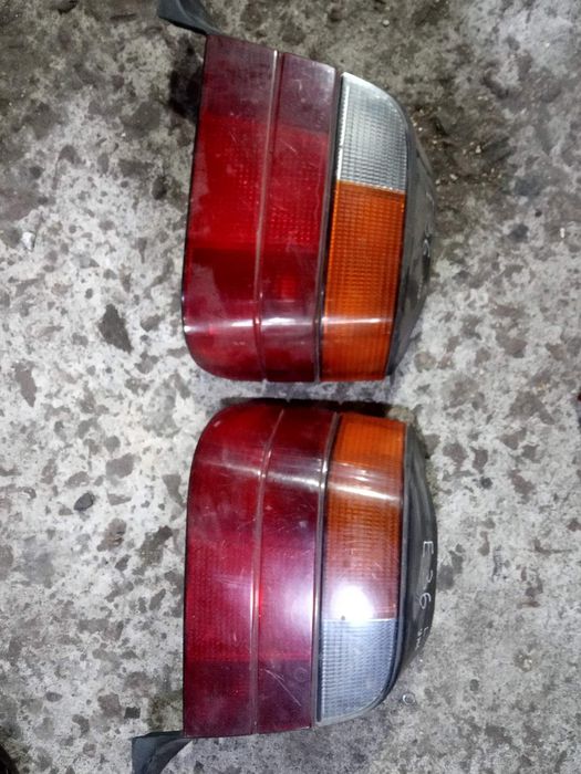 Продам пару Фонарей BMW E36 седан