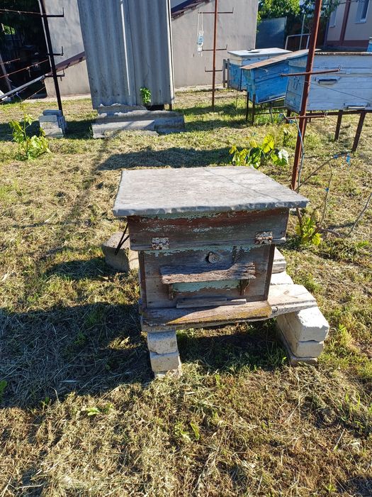 Продам вулики , рамки.