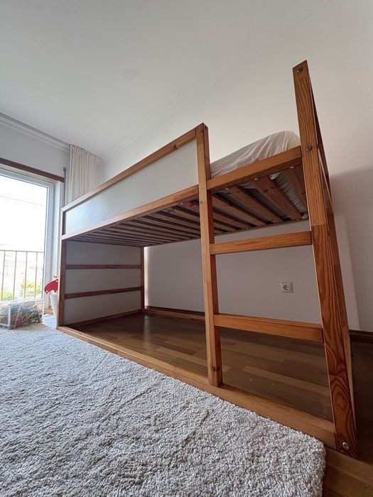 Beliche IKEA MYDAL
Estrutura beliche, pinho, 90x200 cm