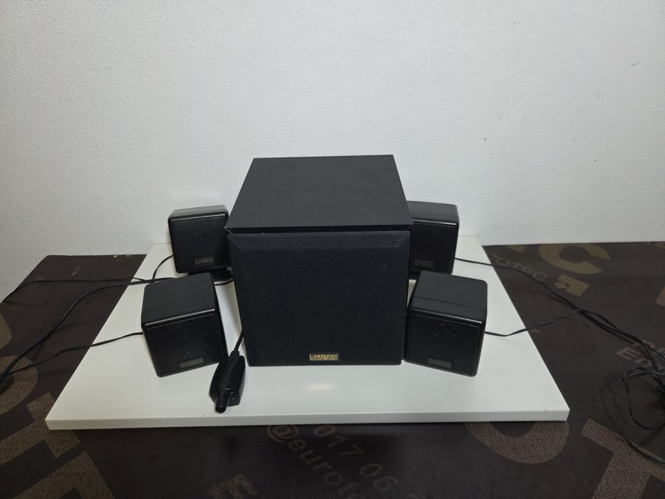 Colunas Creative Cambridge SoundWorks FPS1600 4.1 – Sistema Completo Original