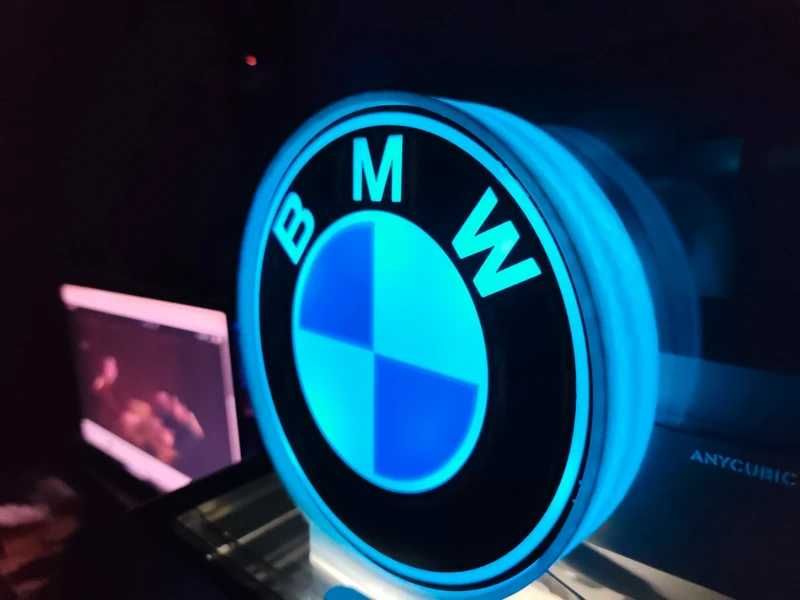 Lightbox luminaria decorativa BMW com caixa branca