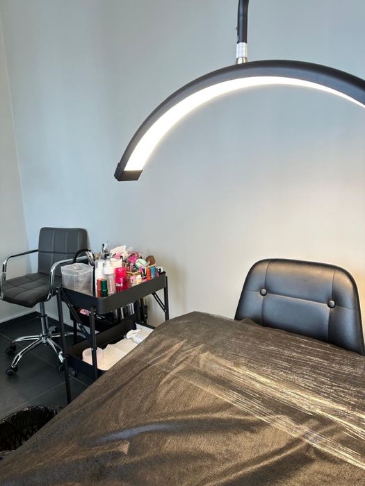 Оренда місця в студії краси