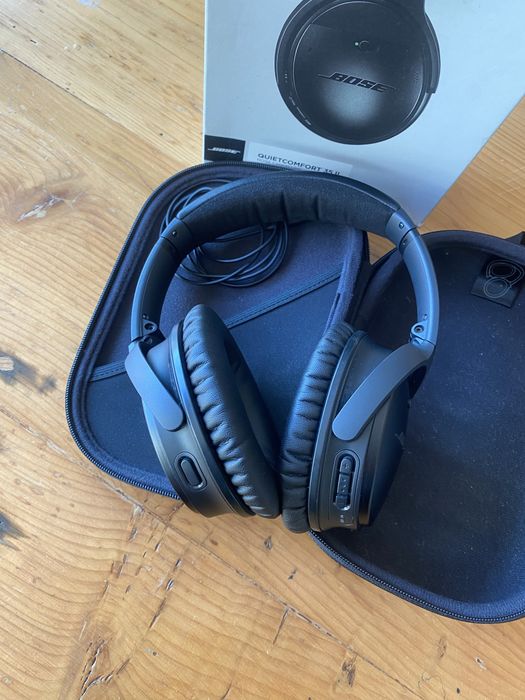 Fones Bose Quiet Confort 35 II com NC