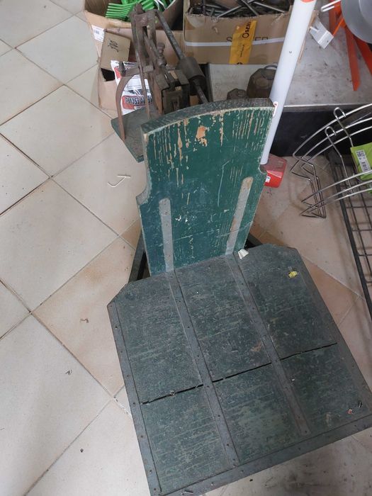 Old decimal scale, but rarely used!64285001717633122