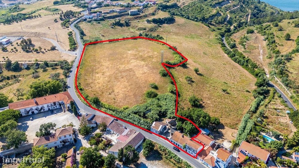 Propriedade Única na Trafaria | Almada: Terreno de 21.241 m2 e 3 Casas